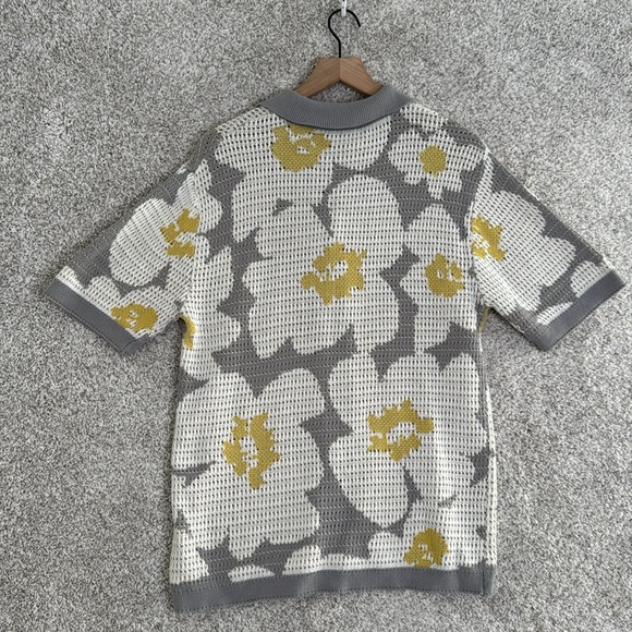 Massive Luxury Edition Crochet Knitted Button Down Vacation‎ Travel Size Medium - Picture 6 of 9